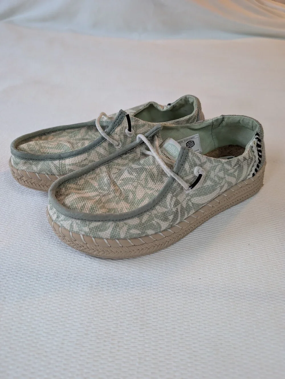 HEYDUDE Wendy Espadrille Retro Palm Celadon Green Shoes Women’s Size 6